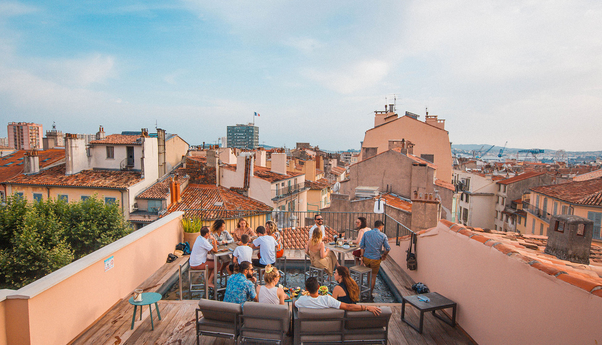 bar-rooftop-du-grand-hotel-dauphine-toulon-gare-centre-ville-boutique-hotel